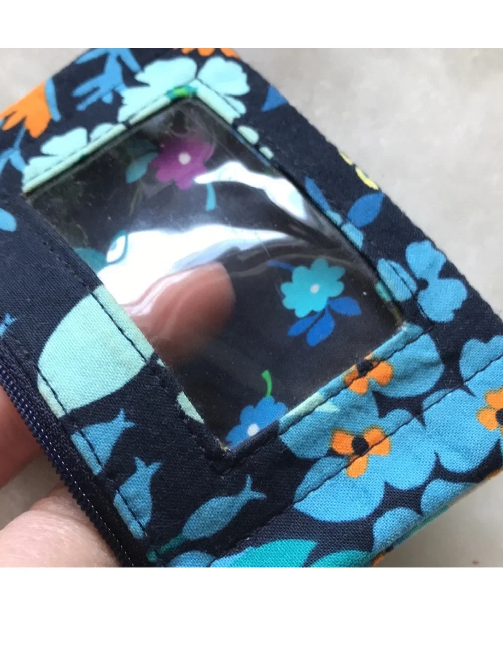 VERA BRADLEY Floral Zip ID Case key ring